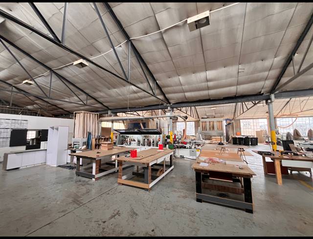 1,192M² WAREHOUSE TO LET IN SEBENZA